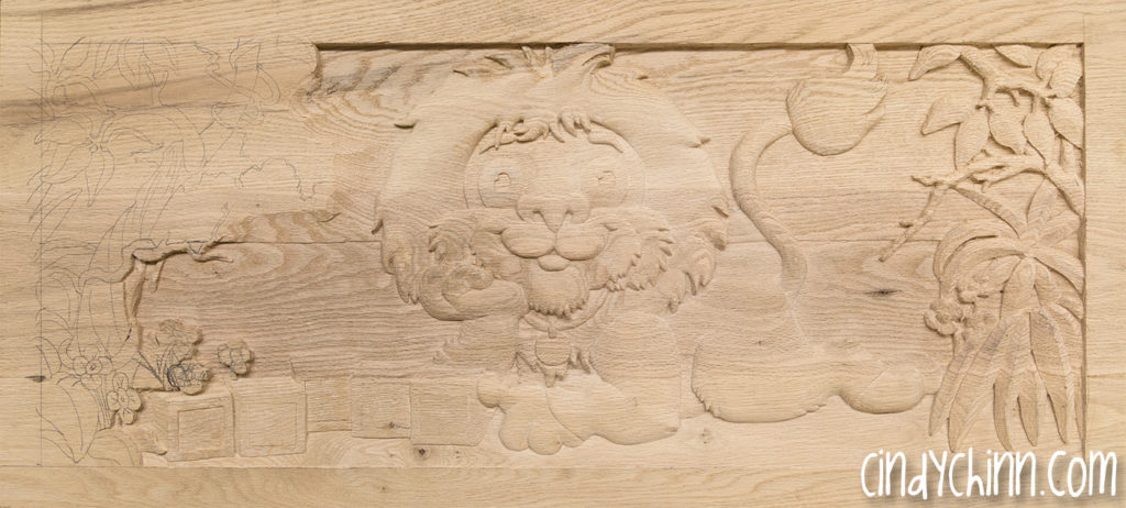 carved toy box Leo 08