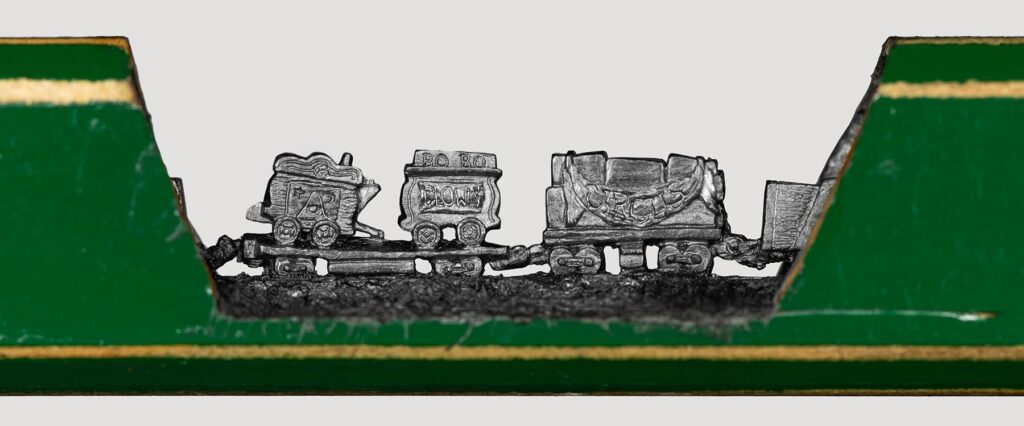 big top train pencil carving by Cindy Chinn 04